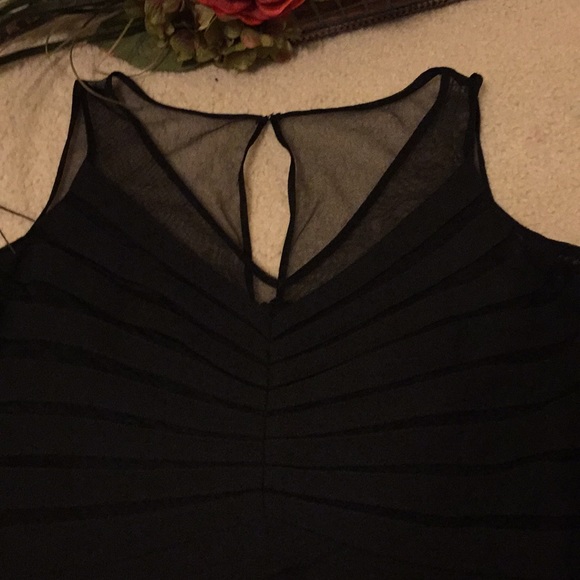 Dress - Picture 4 of 8